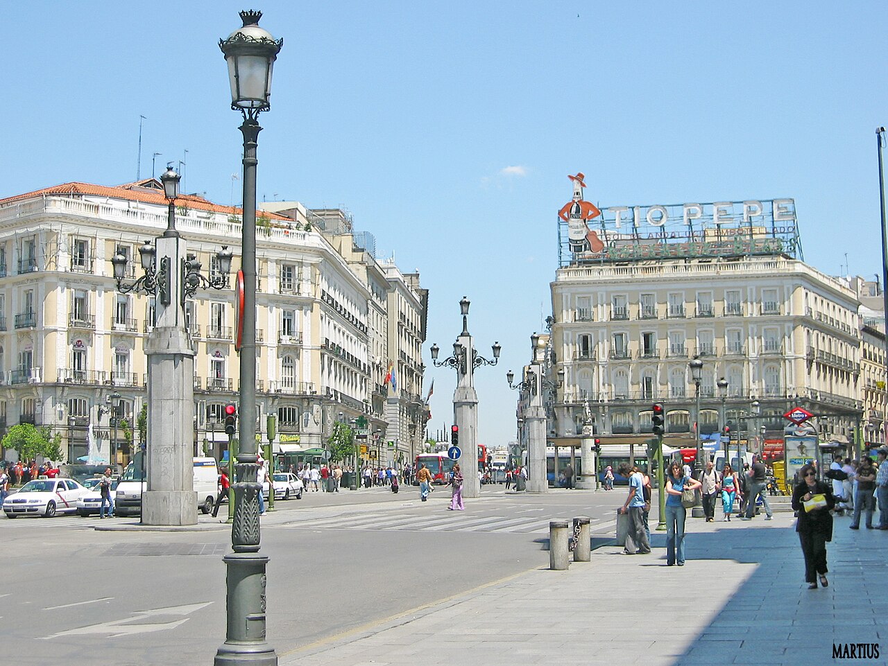 Crowds at Madrid's Puerta del Sol around New Year